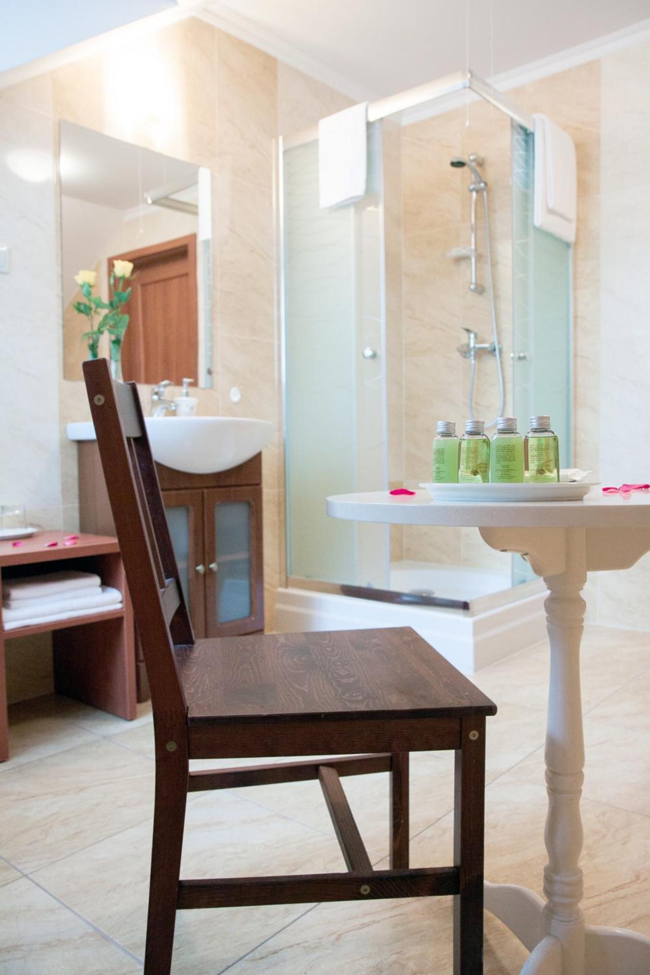 Zacisze Hotel Ulan Phòng bức ảnh