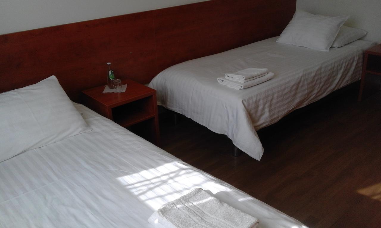 Zacisze Hotel Ulan Ngoại thất bức ảnh