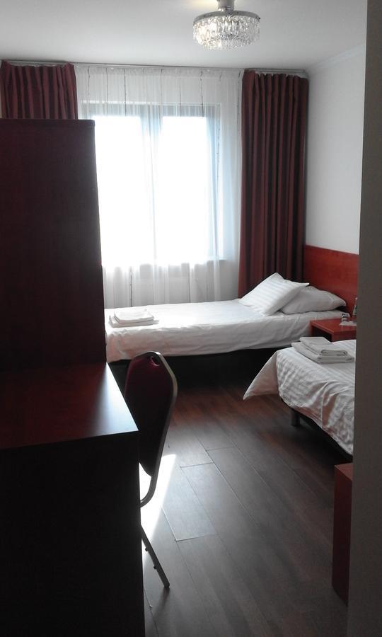 Zacisze Hotel Ulan Ngoại thất bức ảnh